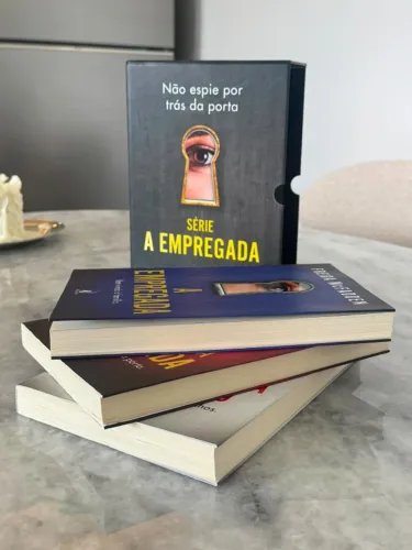 Box livros A Empregada