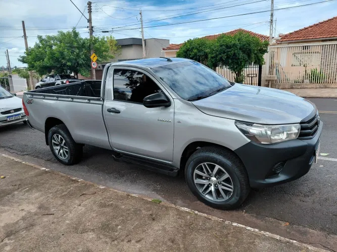 Toyota Hilux CS 4X4 2.8 TDI Diesel Mec. 2019