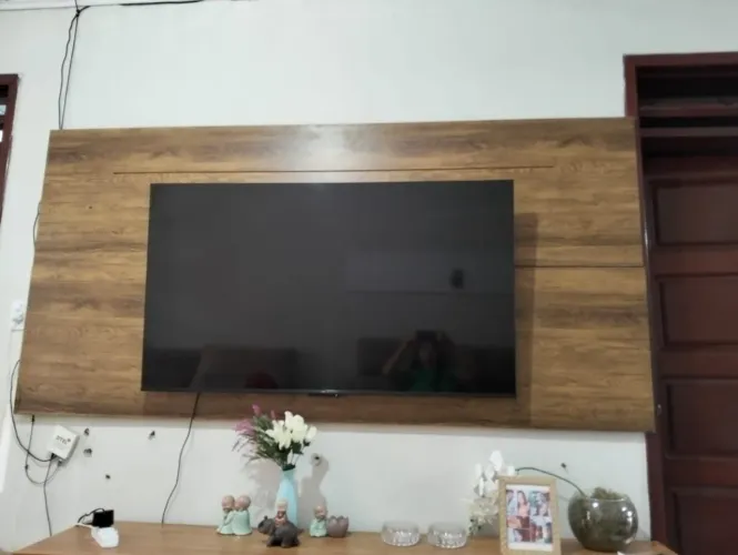 Painel de Madeira Excelente Estado