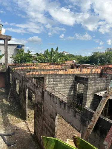 Vendo ou troco casa semi construída 