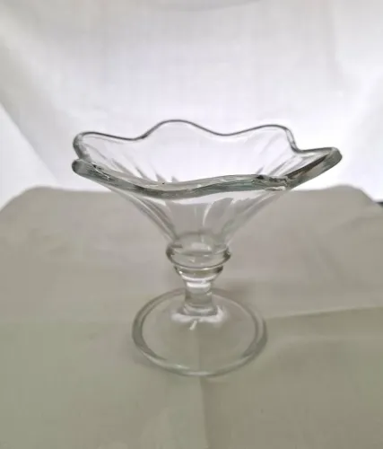 Taça de sobremesa em vidro (6)