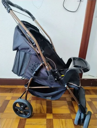 Carrinho de bebê Galzerano Milano Reversível - R$ 300