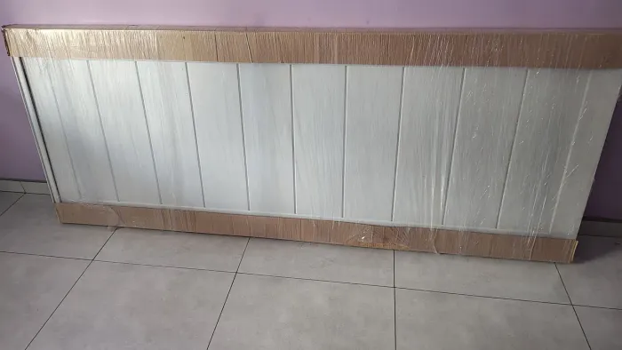 Vende-se porta de PVC nova