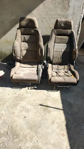 Vendo par bancos Recaro para reforma geral, ótima estrutura. 