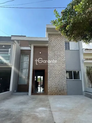 Casa em condomínio em Sorocaba