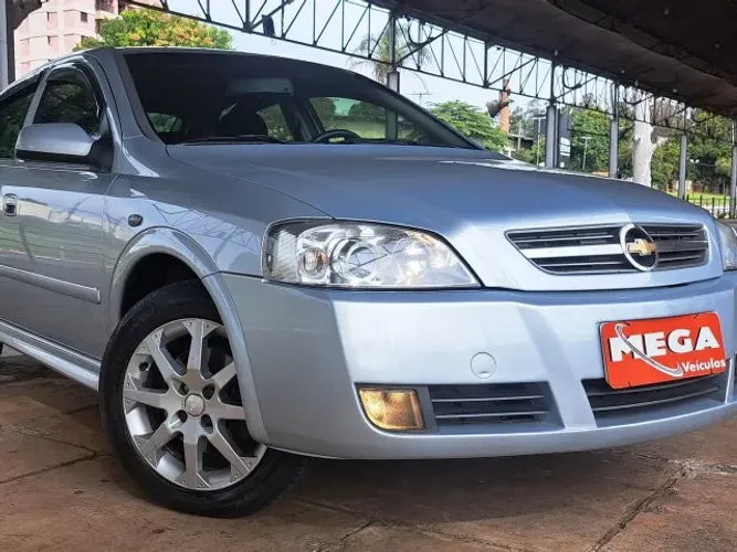Chevrolet Astra 2.0 8V/ CD 2.0 8V Hatchback 5P AUT 2011