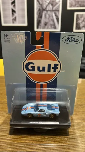 Ford GT 40 Gulf M2 Machines