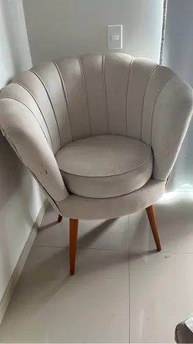 Vendo cadeira pétala