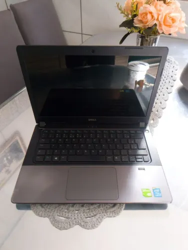 Notebook Dell i5 4° 8gb memória SSD 240gb e placa de vídeo 2gb