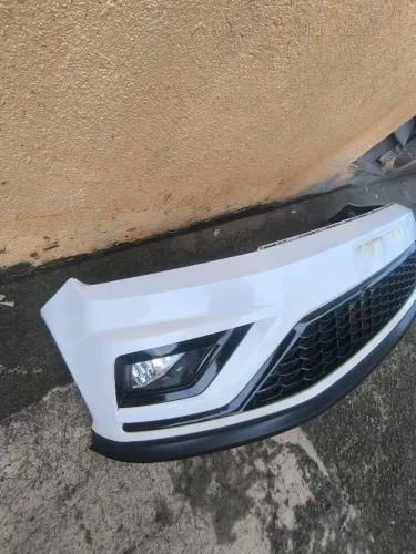 PARA-CHOQUE COMPLETO GOL/SAVEIRO G8 EM PERFEITO ESTADO