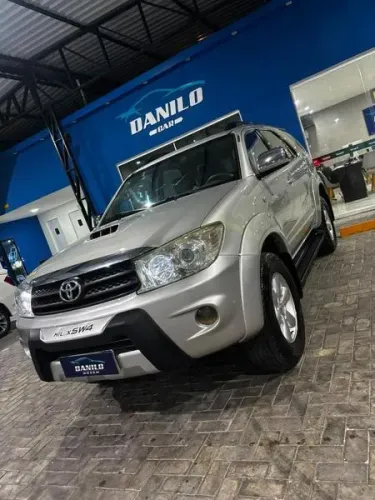 Toyota Hilux SW4 SRV 4X4 4.0 V6 24V Aut. 2010