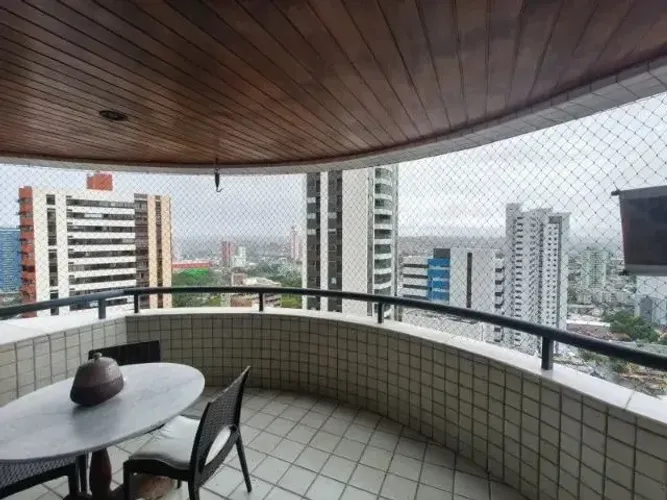 Imóvel para venda possui 169 metros quadrados com 4 quartos em Rosarinho - Recife - PE