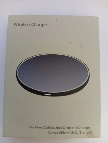 Carregador de celular por indução da marca TCL (branco)