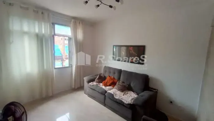 Casa de rua : / Residencial / Campinho