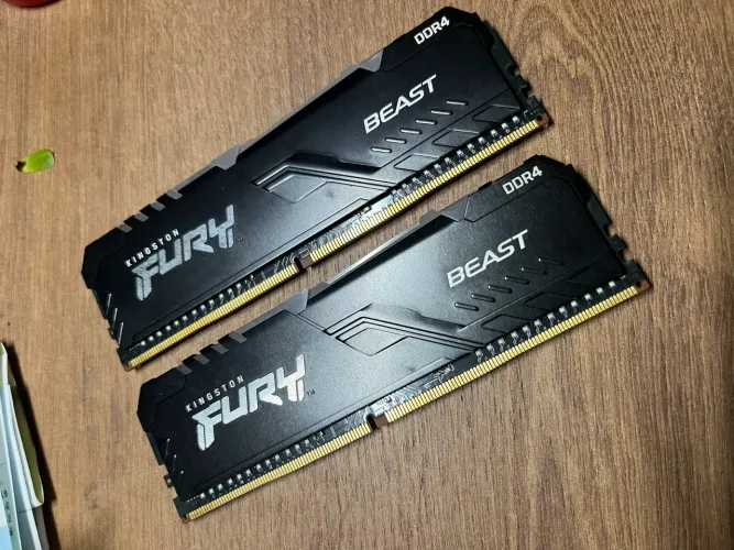 2x memória hyperx beast RGB 8gb 3200mhz