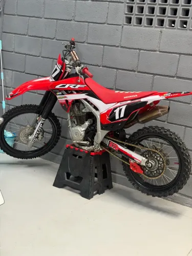 CRF 250f MUITO NOVA