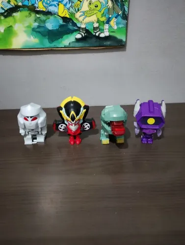 Brinquedo colecionar transforme 