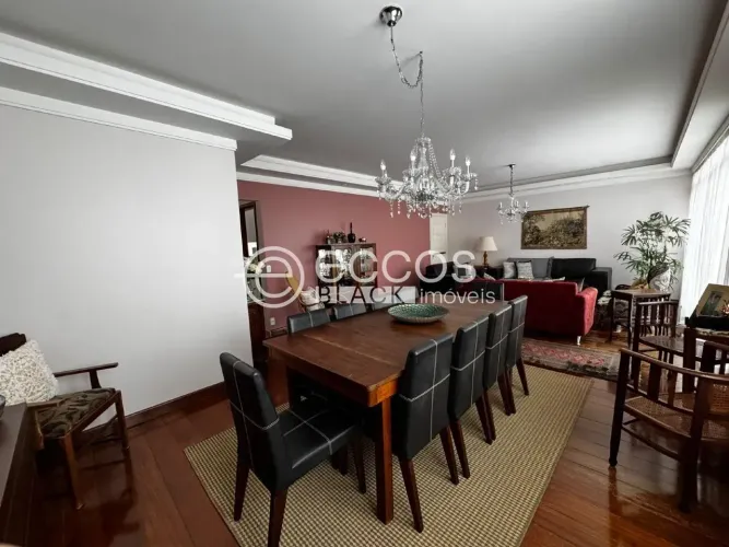 Apartamento à venda, 3 quartos, 1 suíte, 2 vagas, Centro - UBERABA/MG