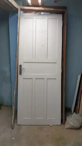 Porta maciça externa