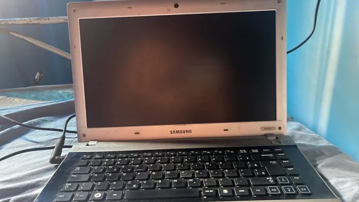 Vendo notebook da Samsung 