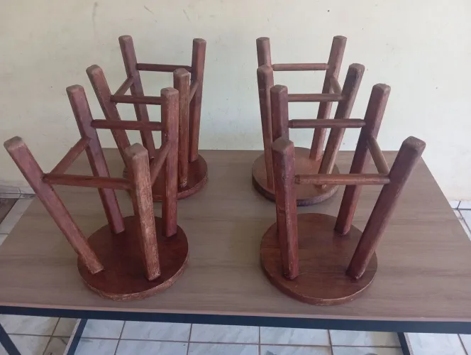 Mesa com baqueta
