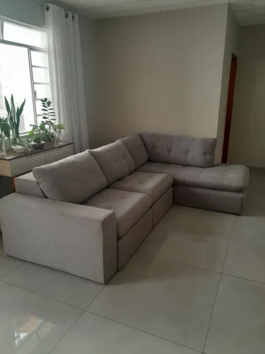 Sofa retratil de linho cinza
