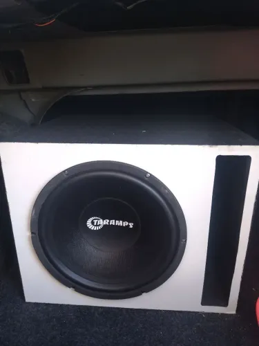 Vendo caixa com grave e módulo