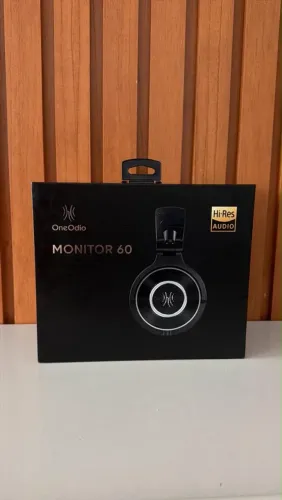 fone de ouvido profissional OneOdio Monitor 60.