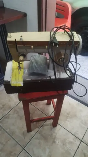 Máquina de costura Singer Zigzag