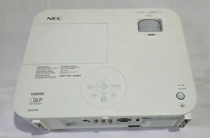 Projetor NEC NP-M322W DLP - 3200 ANSI Lumens - 2 HDMI - WXGA - Apenas 692h de lâmpada
