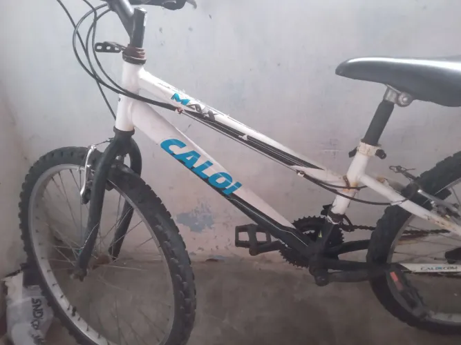 Bicicleta masculino infantil, boa para passear.