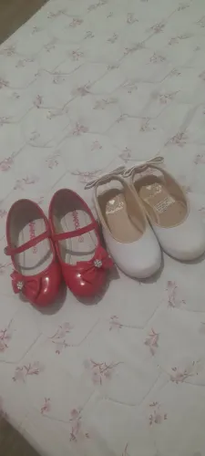 Vendo sapatinhos tamanho 23