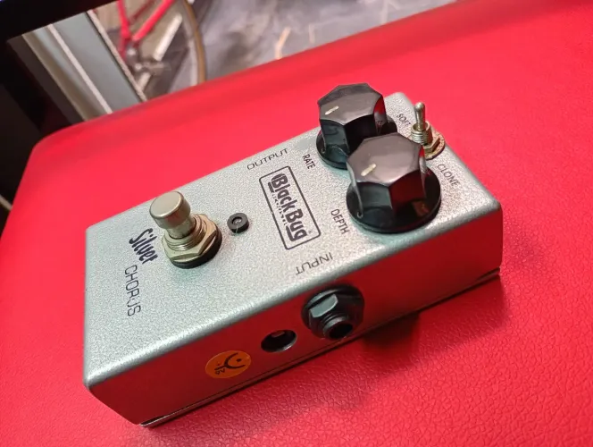 Pedal Chorus Black Bug
