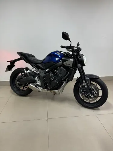 Seminova - HONDA CB 650 R ECLUTCH