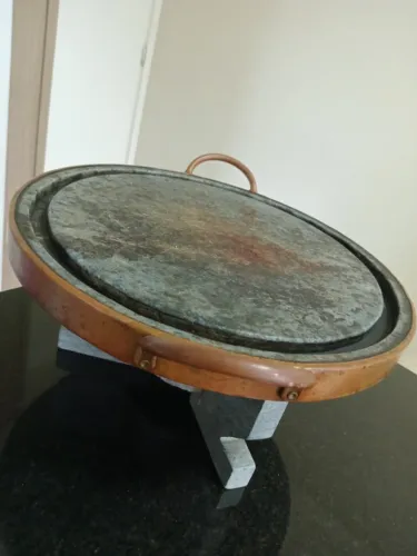 Grelha de pedra sabão para assar a carne