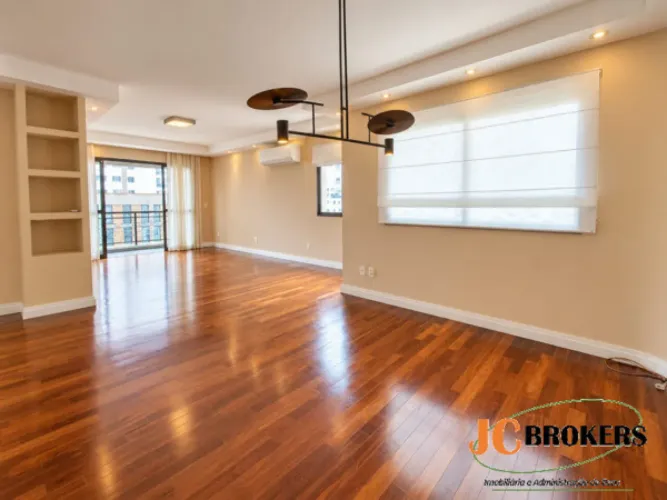 Apartamento com 160 m², 4 Dormitórios, sendo 4 suítes, Sala ampla para 2 ambientes, 2 Vaga