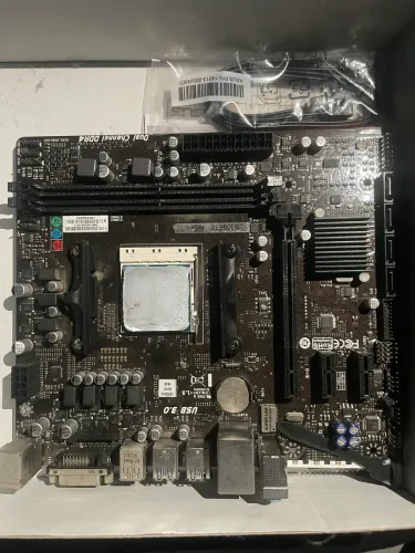 Placa mãe + processador R7 1700x