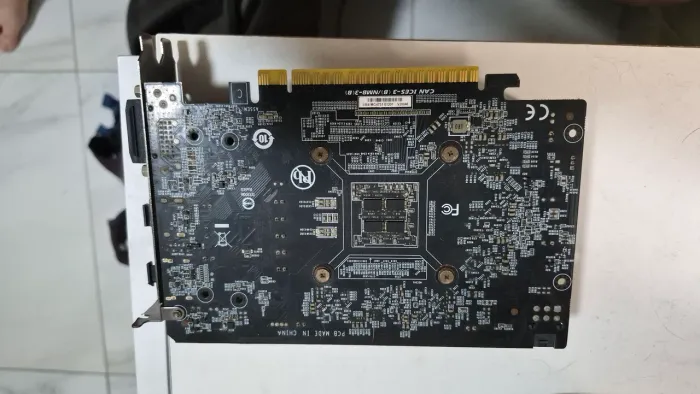 GTX 1650 - GIGABYTE - 4GB RAM
