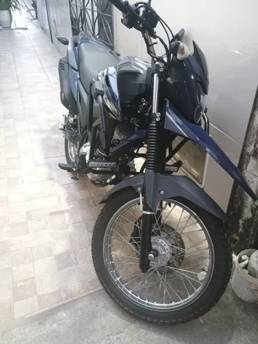 Vendo Bros zero com 160 km ano 2026 com assessório tudo zero comprei em julho