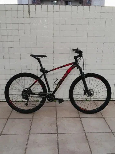 Bike Oggi Big Wheel 7.0 Tam: M- Shimano Alivio 18 (impecavel) freios e Susp. hid.