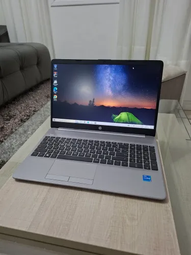 Notebook Hp 256G8 / I5 11Gen/ 16Gb Ddr4 / Ssd M.2 256Gb / Placa De Vídeo Iris Xe