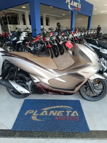 Honda PCX 150 DLX ABS km 16000 Modelo 2022