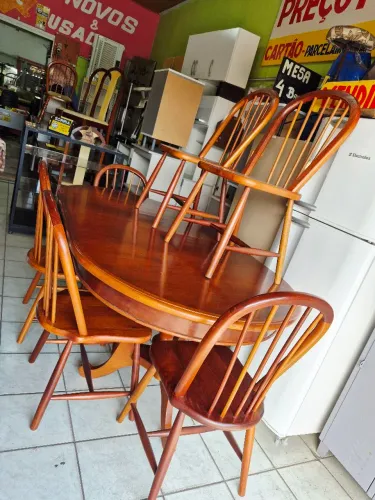 MESA ELÁTICA ESTILO COLONIAL AMERICANO COM 6 CADEIRAS