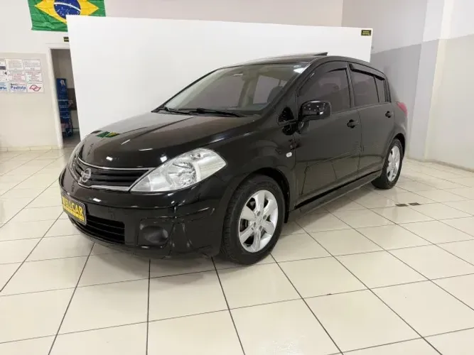 Nissan Tiida SL 1.8/1.8 Flex 16V Aut. 2012
