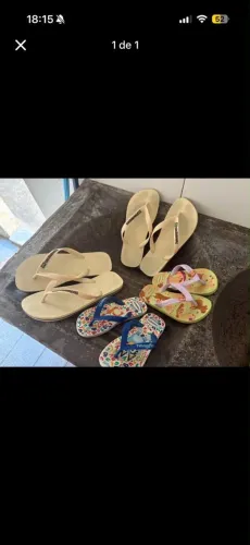 Vendo havaianas TAM 41/42 TAM 39/40 e Infantil TAM 29/30 em perfeito estado !