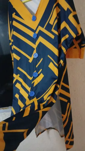 Vendo conjunto de calça e blusa usei uma vez