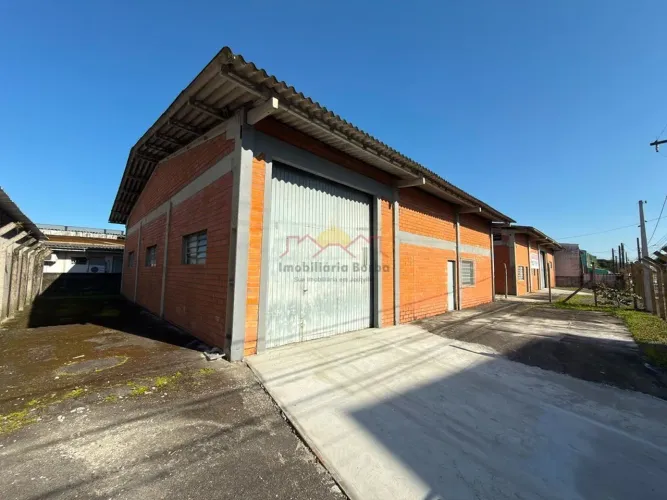 Galpão para locação no Itaum 240M2