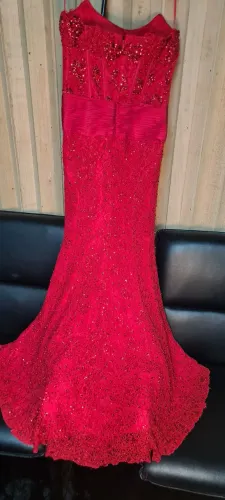 Vestido de festa vermelho (liquidação final de semana)