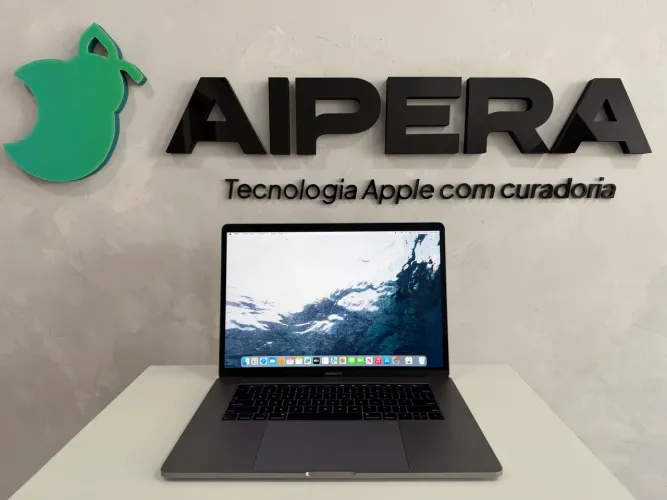 MACBOOK PRO, 32 GB RAM, 512 SSD, 15.4 POLEGADAS, CORE i9, TOUCH BAR, TOUCH ID 