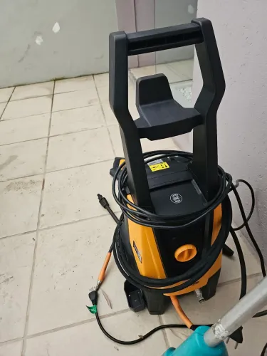 Lavadora de Alta Pressão WAP Extreme Turbo 2800 , usamos 3x  110V  mudança cidade 220v